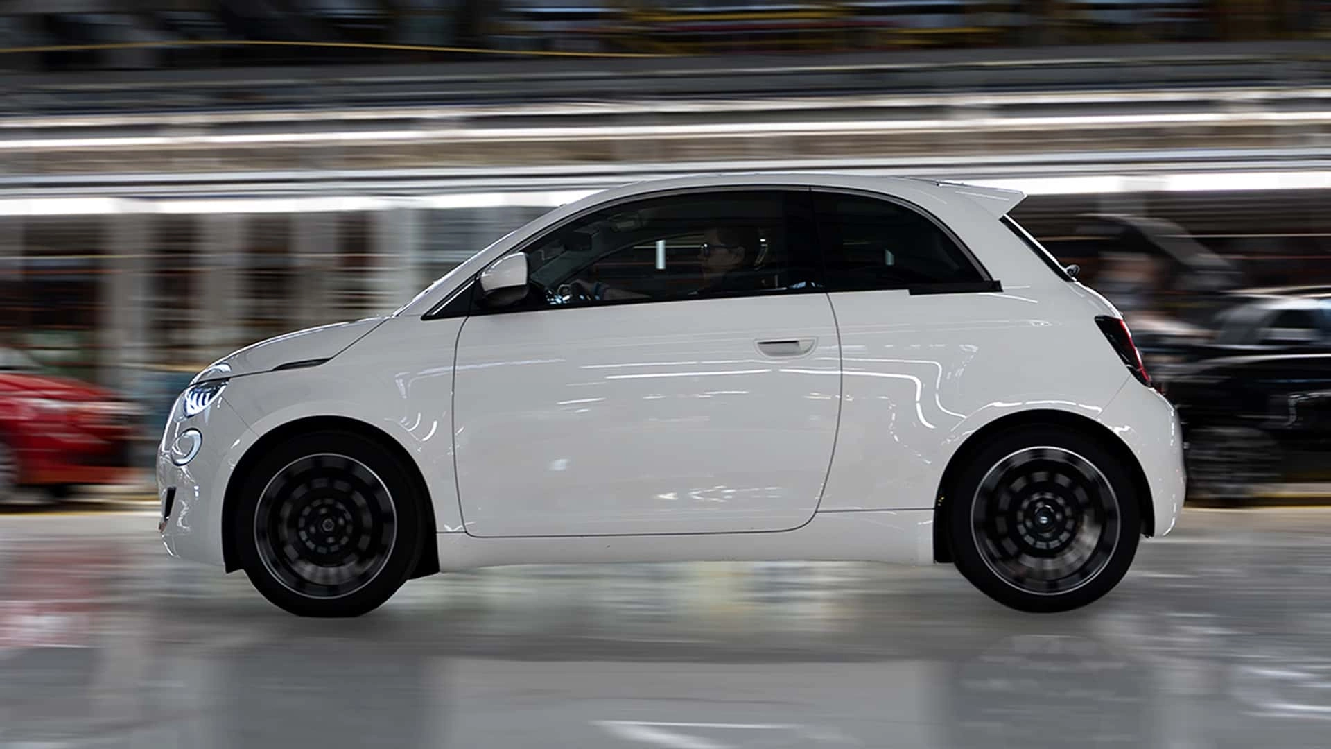 Nuova fiat 500 hybrid 2025 le prime foto (1)
